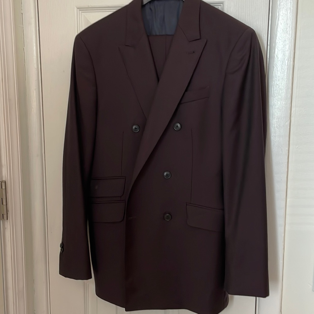 Joseph Abboud Double Breasted Slim Fit 2-piece Suit. Burgundy Color